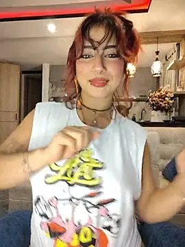Snapshot of Sarah_Lark- chatting on July 14, 2026, 12:43 am Sarah Lark- online show from July 14, 2026, 12:43 am