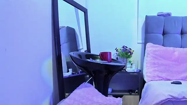 hazz smith online show from November 25, 2025, 8:47 am