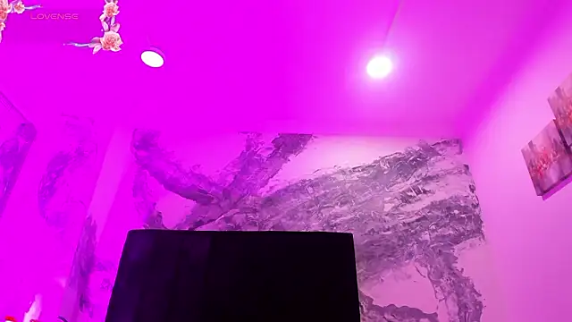 Snapshot of lilithDraven_ chatting on February 2, 2026, 4:00 am lilithDraven online show from February 2, 2026, 4:00 am