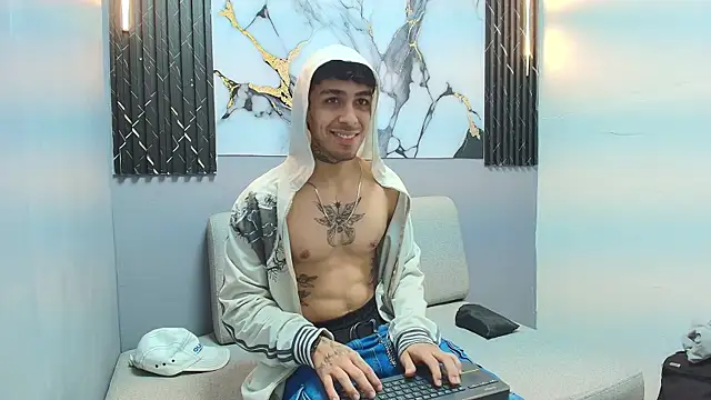 Snapshot of Aethon_noir chatting on November 12, 2025, 1:59 pm Aethon noir online show from November 12, 2025, 1:59 pm