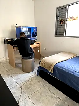 Lucasjandre online show from December 1, 2025, 9:43 am