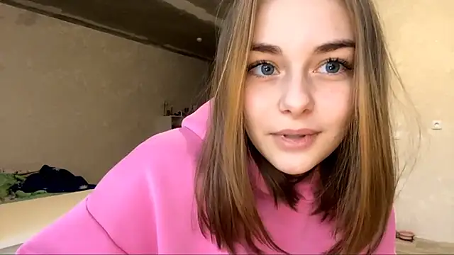 Snapshot of GeralynChiszar chatting on November 14, 2025, 7:34 am GeralynChiszar online show from November 14, 2025, 7:34 am