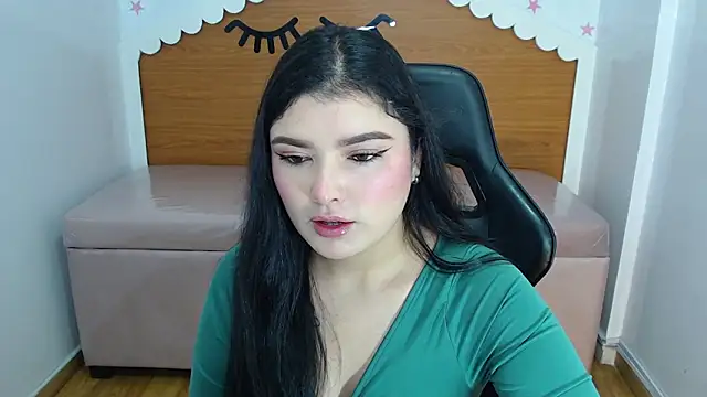 Snapshot of sarah_rouse_t_ chatting on November 19, 2025, 12:49 pm sarah rouse t online show from November 19, 2025, 12:49 pm