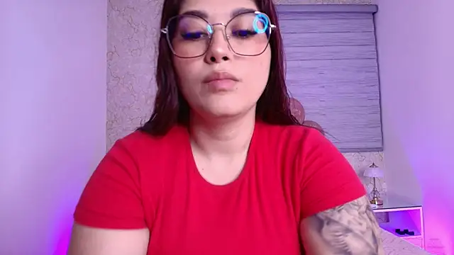 mia fontana  online show from November 14, 2025, 11:58 am