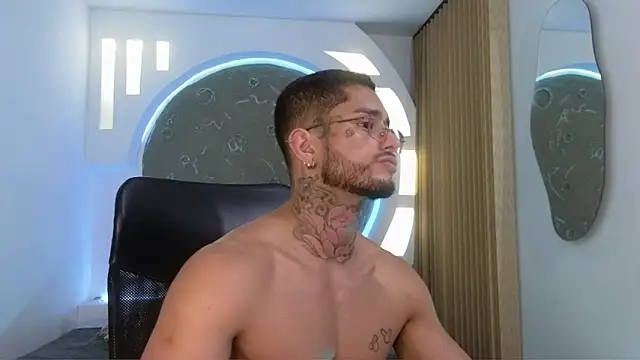 Snapshot of Alanrodgers chatting on February 1, 2026, 10:46 am Alanrodgers online show from February 1, 2026, 10:46 am