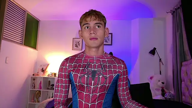 Snapshot of estebanperez_26 chatting on February 18, 2026, 10:55 am estebanperez 26 online show from February 18, 2026, 10:55 am