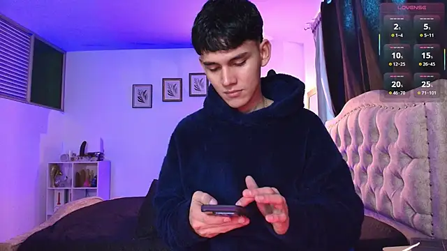 Snapshot of estebanperez_26 chatting on November 18, 2025, 11:02 am estebanperez 26 online show from November 18, 2025, 11:02 am