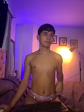 Snapshot of estebanperez_26 chatting on December 2, 2025, 11:12 am estebanperez 26 online show from December 2, 2025, 11:12 am