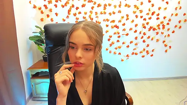 AlicaLOVEalisa777 online show from January 11, 2026, 2:13 pm