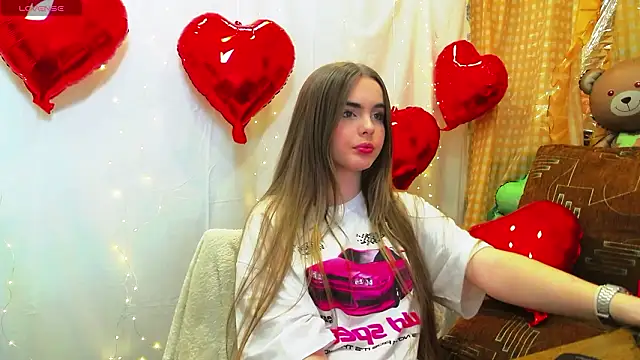 AlicaLOVEalisa777 online show from February 24, 2026, 11:05 pm