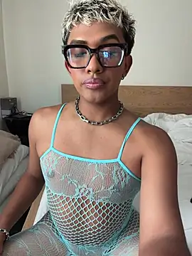 Snapshot of Ashleythelatina chatting on July 6, 2026, 6:43 pm Ashleythelatina online show from July 6, 2026, 6:43 pm