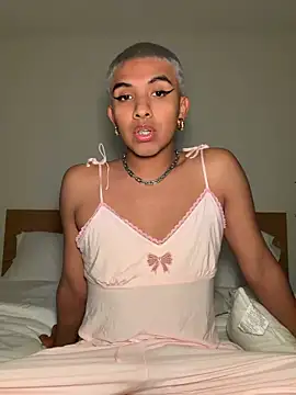 Snapshot of Ashleythelatina chatting on March 1, 2026, 11:49 pm Ashleythelatina online show from March 1, 2026, 11:49 pm