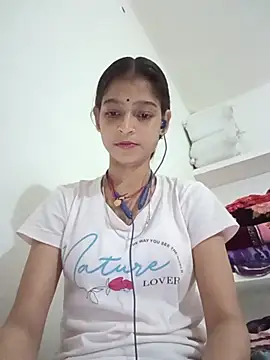 Snapshot of Mohnicute chatting on July 28, 2026, 5:56 pm Mohnicute online show from July 28, 2026, 5:56 pm