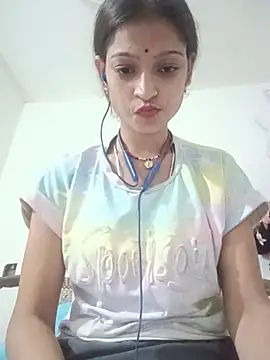 Snapshot of Mohnicute chatting on June 16, 2026, 7:36 pm Mohnicute online show from June 16, 2026, 7:36 pm