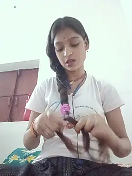 Snapshot of Mohnicute chatting on July 19, 2026, 6:59 pm Mohnicute online show from July 19, 2026, 6:59 pm