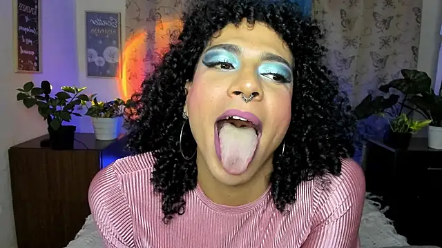 Angel White25 online show from November 29, 2025, 10:43 pm