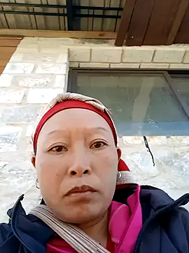 girl-hot2x online show from December 22, 2025, 5:07 am