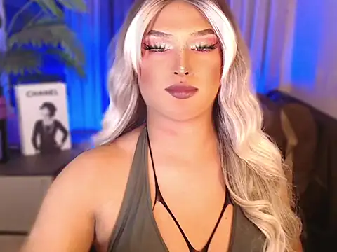 Snapshot of UrGoddess_Sofia chatting on February 8, 2026, 4:59 pm UrGoddess Sofia online show from February 8, 2026, 4:59 pm