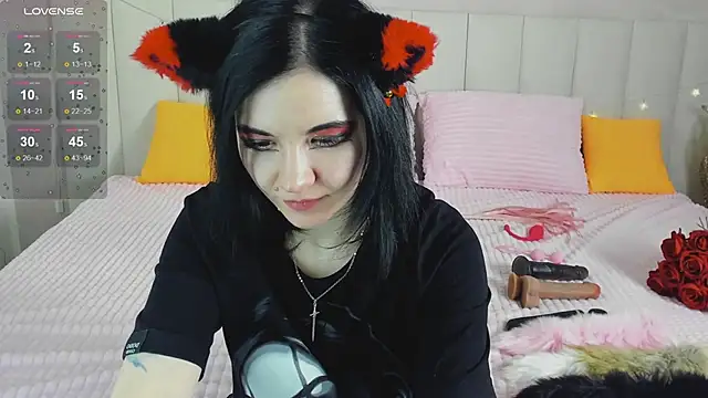 Lina Moony online show from February 17, 2026, 1:58 am