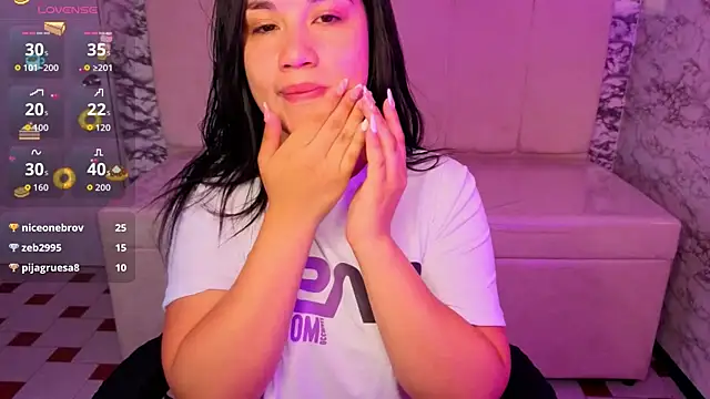 Violetta jhonson a online show from April 3, 2026, 1:39 pm