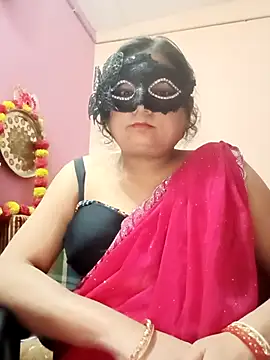 Snapshot of meera_hotty chatting on November 15, 2025, 10:30 am meera hotty online show from November 15, 2025, 10:30 am