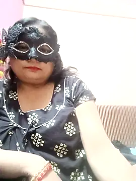 Snapshot of meera_hotty chatting on November 13, 2025, 6:23 pm meera hotty online show from November 13, 2025, 6:23 pm