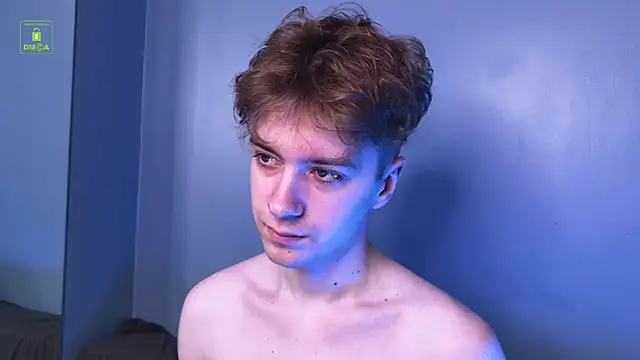 Snapshot of Paul_Holt chatting on December 19, 2025, 8:33 pm Paul Holt online show from December 19, 2025, 8:33 pm