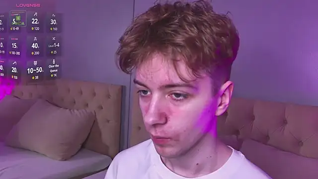 Snapshot of Paul_Holt chatting on November 25, 2025, 8:31 pm Paul Holt online show from November 25, 2025, 8:31 pm