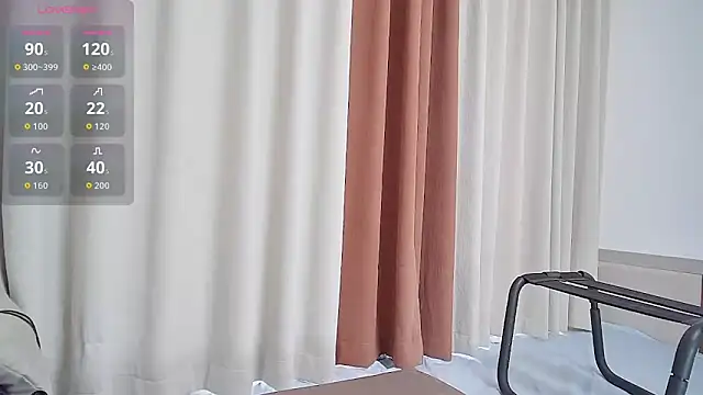 GG-BONG1 online show from December 15, 2025, 8:42 am