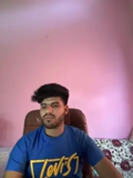 Snapshot of hotyyyyjonny chatting on July 13, 2026, 10:14 am hotyyyyjonny online show from July 13, 2026, 10:14 am