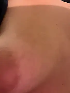 Snapshot of Lauraxy chatting on November 11, 2025, 1:50 pm Lauraxy online show from November 11, 2025, 1:50 pm