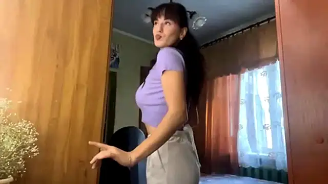 AliciaCapehart online show from November 28, 2025, 7:08 am