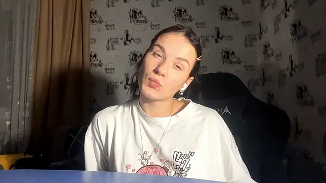 AliciaCapehart online show from December 1, 2025, 3:02 pm