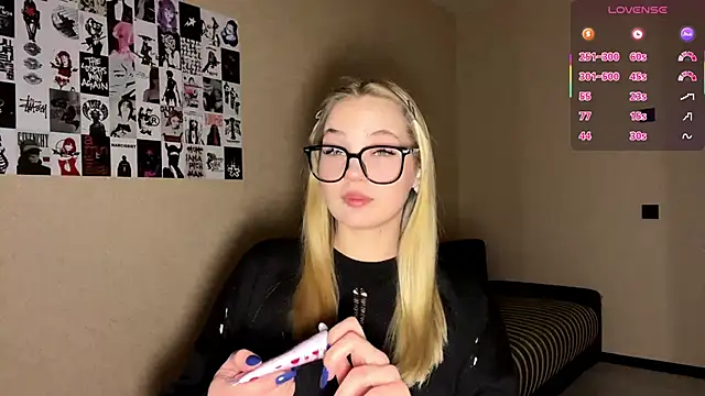 Snapshot of JestineParslow chatting on January 6, 2026, 8:35 pm JestineParslow online show from January 6, 2026, 8:35 pm