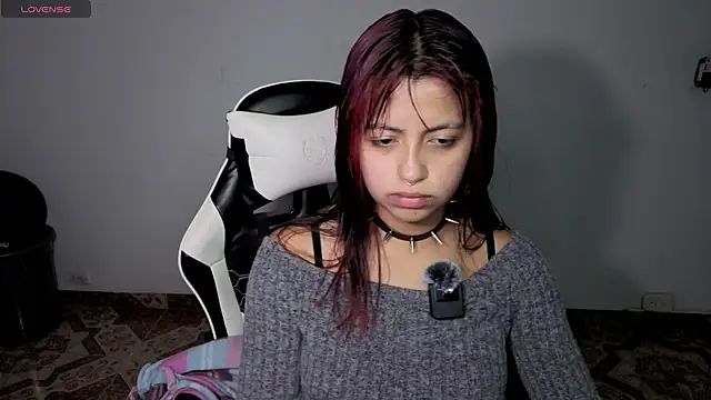 Snapshot of Melody_Ghot chatting on February 11, 2026, 1:22 pm Melody Ghot online show from February 11, 2026, 1:22 pm