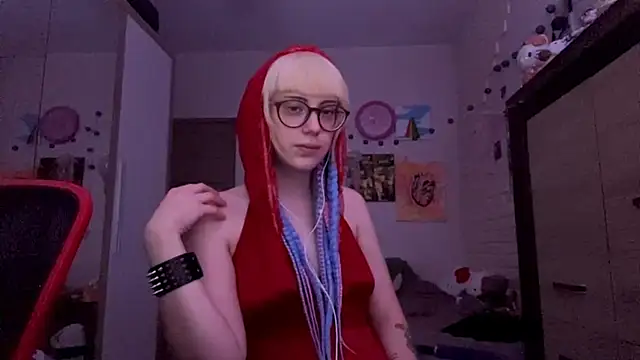 Snapshot of EffacedScan chatting on November 30, 2025, 2:18 pm EffacedScan online show from November 30, 2025, 2:18 pm