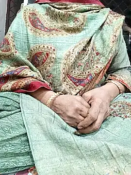 Snapshot of Saniya-Mirza_143 chatting on November 14, 2025, 3:26 pm Saniya-Mirza 143 online show from November 14, 2025, 3:26 pm