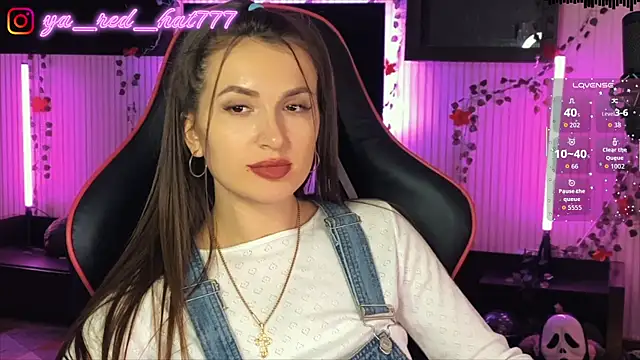 -RED HAT- online show from April 12, 2026, 6:00 pm