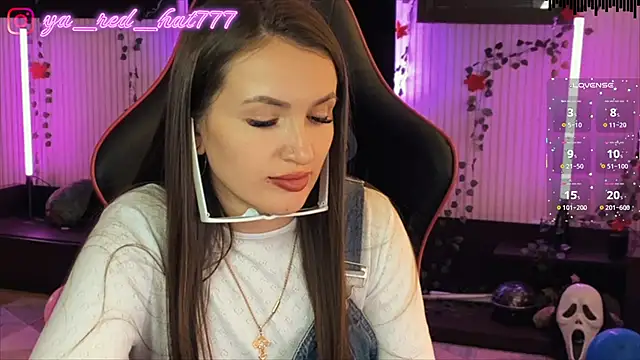 -RED HAT- online show from April 12, 2026, 5:33 am