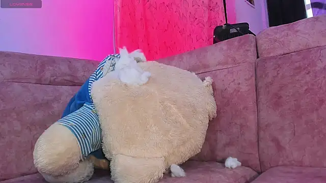 alahai queen online show from April 18, 2026, 4:42 pm