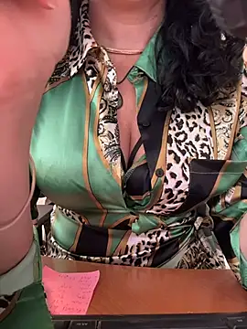 Deessenympho online show from April 16, 2026, 8:15 am