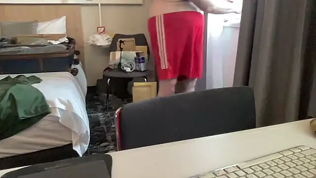 Snapshot of coach-karl chatting on February 15, 2026, 12:26 pm coach-karl online show from February 15, 2026, 12:26 pm