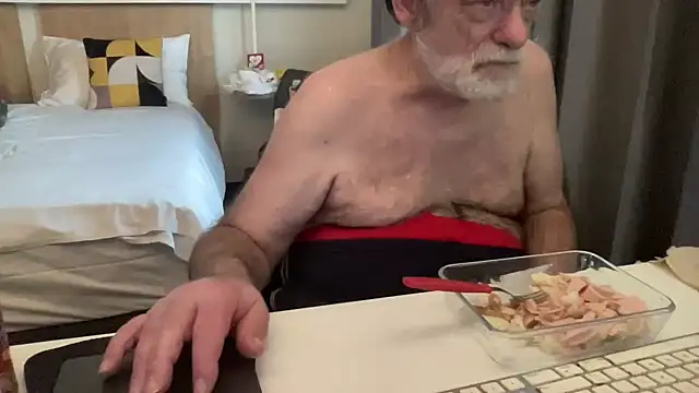 Snapshot of coach-karl chatting on February 7, 2026, 1:08 pm coach-karl online show from February 7, 2026, 1:08 pm