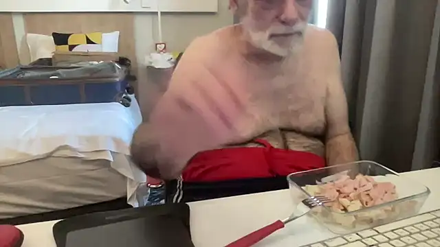 Snapshot of coach-karl chatting on February 11, 2026, 1:00 pm coach-karl online show from February 11, 2026, 1:00 pm