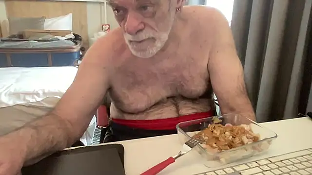 Snapshot of coach-karl chatting on February 13, 2026, 12:27 pm coach-karl online show from February 13, 2026, 12:27 pm