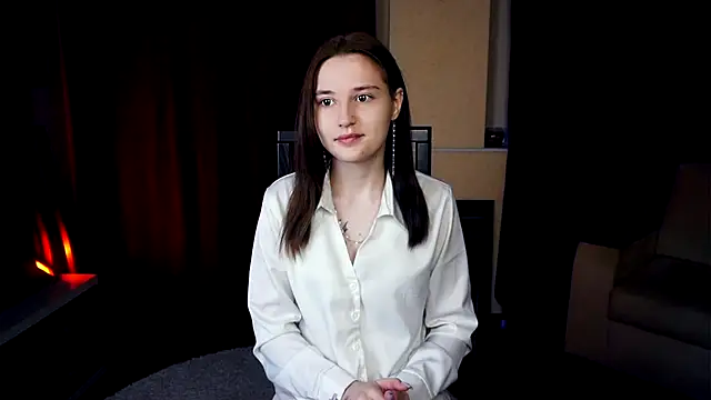 IsaParadiso online show from November 23, 2025, 7:07 am