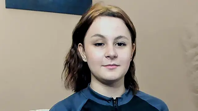 TrudieSimril online show from November 13, 2025, 3:49 pm