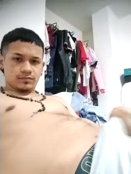 Snapshot of Chris____Col chatting on November 24, 2025, 5:40 am Chris Col online show from November 24, 2025, 5:40 am