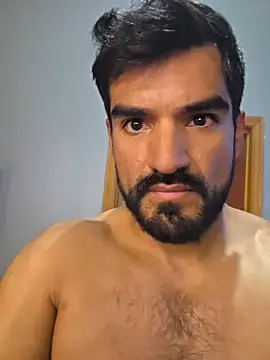 piggylatino online show from June 5, 2026, 1:10 am