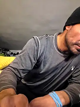 Snapshot of piggylatino chatting on February 11, 2026, 10:42 pm piggylatino online show from February 11, 2026, 10:42 pm